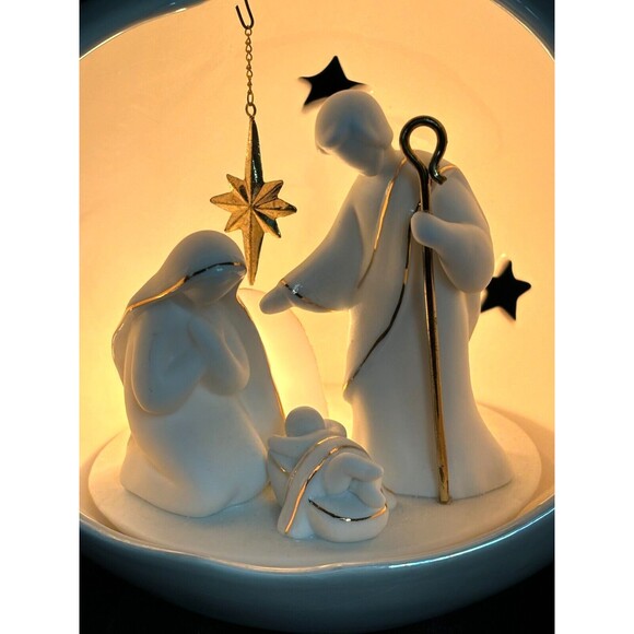 Appletree Design Holy Family Nativity Lighted Globe 7-1/4-Inch Tall w/Cord 2005 - Picture 12 of 16
